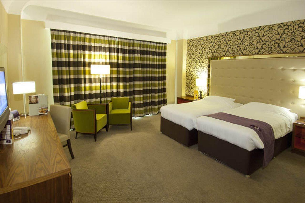 Premier Inn Bournemouth Central מראה חיצוני תמונה