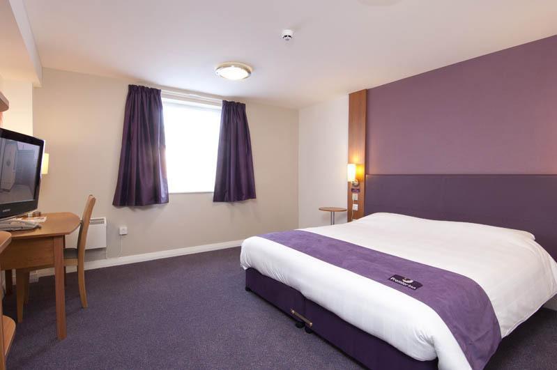 Premier Inn Bournemouth Central חדר תמונה