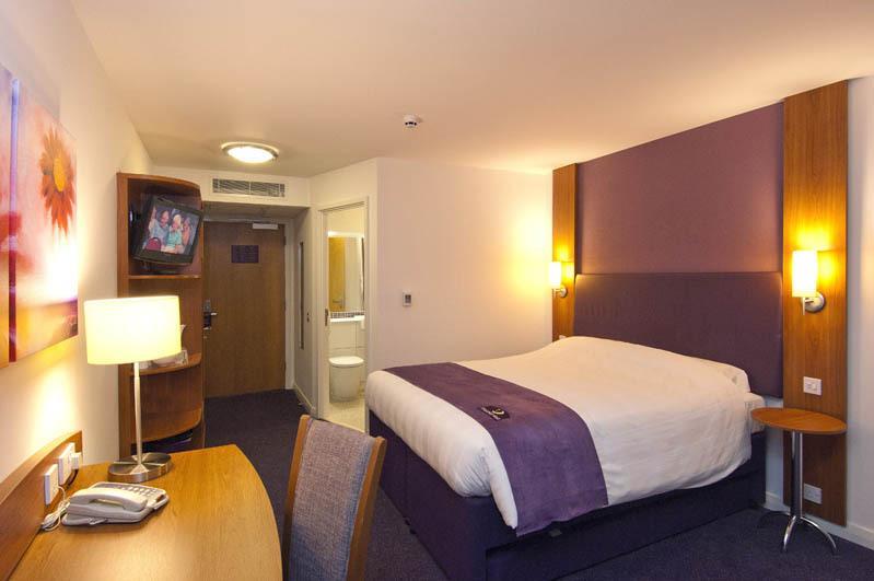 Premier Inn Bournemouth Central חדר תמונה